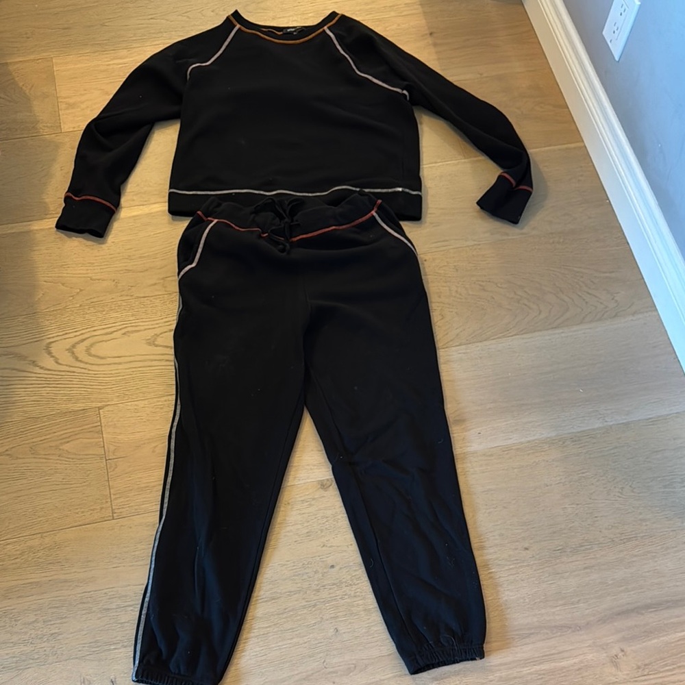 BCBG Black and multi color Trim Lounge Set